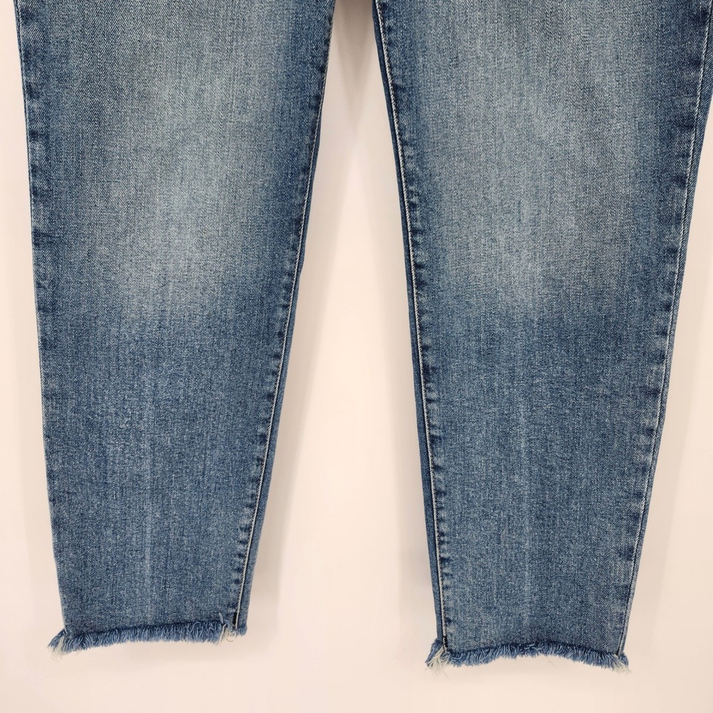 Old Navy Women OG Straight Jeans Size 12 Medium Wash Denim High Rise Button Fly - Picture 4 of 7